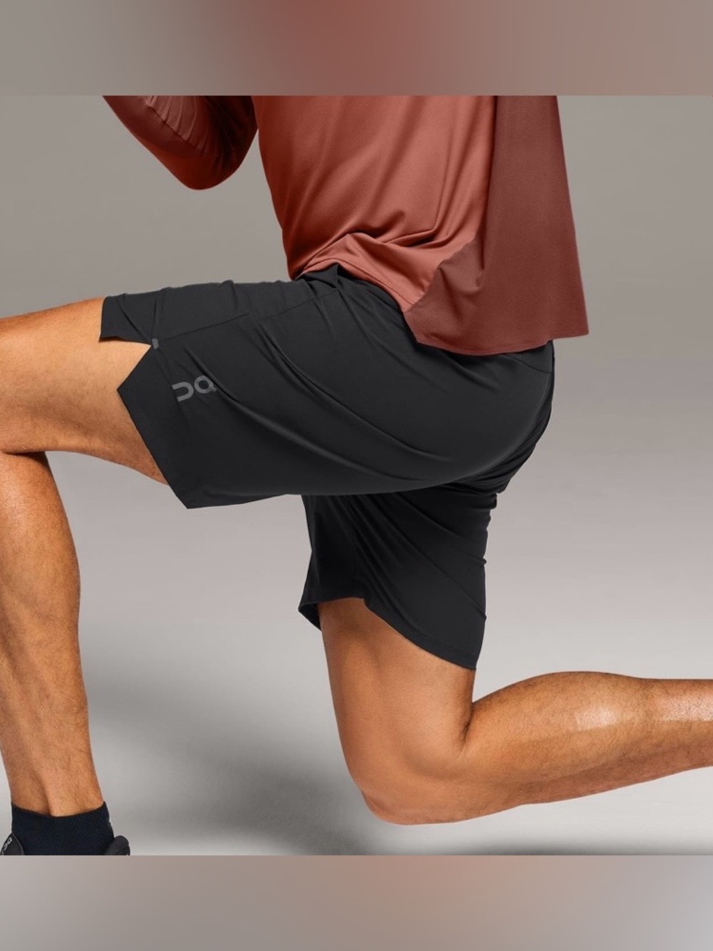 On Performance Hybrid Men’s Short - Size XXL - NWT - black